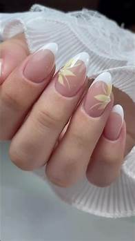 Video thumbnail for French nail art design | @NailsInspiration #naildesigns