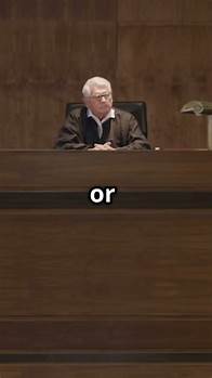 Video thumbnail for Why do U.S. Supreme Court justices serve for life?🤔