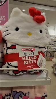 Video thumbnail for primark new hello kitty and throw🤩