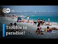 Video thumbnail for When Ukrainian refugees meet Russian tourists in Turkey | Focus on Europe