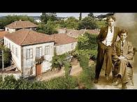 Video thumbnail for Abandoned Portuguese Mansion Hiding A Mysterious Secret Room!