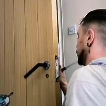 Video thumbnail for Howdens Internal Doors
