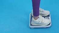 Video thumbnail for Gravitational fields - Mass, weight and gravitational field strength - OCR Gateway - GCSE Physics (Single Science) Revision - OCR Gateway - BBC Bitesize