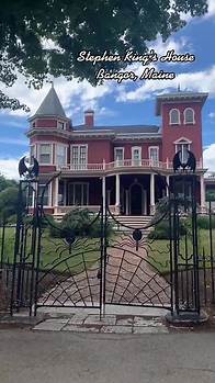 Video thumbnail for Exploring Stephen King's Victorian House in Bangor, Maine