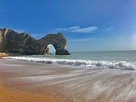 Video thumbnail for How to visit Durdle Door and Lulworth Cove from London