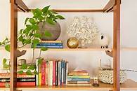 Video thumbnail for How to Organize Books on a Bookshelf