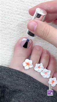 Video thumbnail for My toes are sooo cute with Short Squoval toenails! #nails