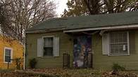 Video thumbnail for Louisville pilot program to forgive liens, turn vacant homes into affordable housing