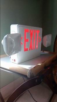 Video thumbnail for Testing exit Signs with emergency Lights