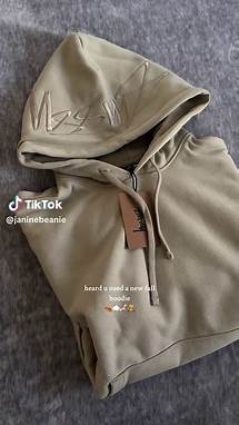 Video thumbnail for Stussy Women's Fall Hoodie for Stylish Comfort
