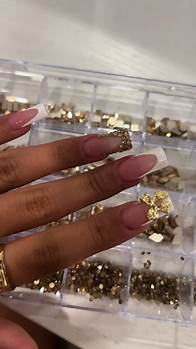 Video thumbnail for nailsbyyari_ (@nailsbyyari_) - Beginner Nail Tech: Acrylic Nail Inspo & Simple Designs