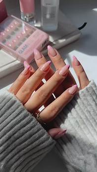Video thumbnail for Glamnetic on Instagram: "your natural nails will thank you 💅💗 our Press-on Nail Remover is the ultimate game changer to removing your press-on nails gently, quickly, AND painlessly. see why else it’s a must-have 👇 ✨ gentle on natural nails ✨ acetone free ✨ odorless ✨ vegan and cruelty-free who’s ready to switch up their mani? shop now at glamnetic.com 🛍️ @meganxlee removing Pink Macaron"