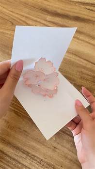 Video thumbnail for 3D Flowers Card Tutorial