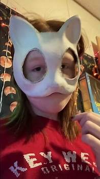 Video thumbnail for Making a Bluey mask for my BFF (goofy warning) #fypシ #art #bluey #mask