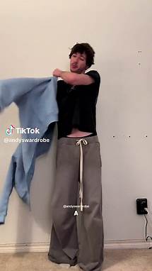Video thumbnail for Cropped Zip Up Hoodie Review and Style Tips