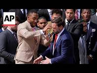 Video thumbnail for JD Vance fumbles college football championship trophy as Ohio State visits White House