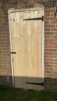 Video thumbnail for Installation of Howdens Softwood Framed Ledged and Braced External Door
