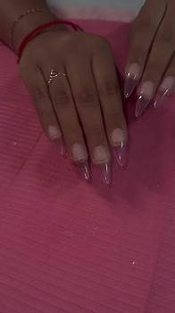 Video thumbnail for Flor Rivera (@nailsxflorr) - Pink French Tip Almond Nails with Pink Rhinestones
