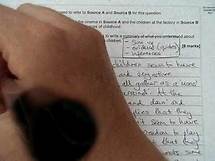 Video thumbnail for English Language Paper 2 2021 Q2